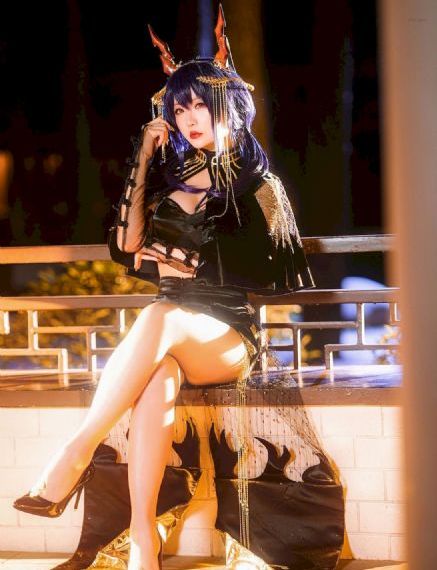 与僧侣交合的色欲之夜