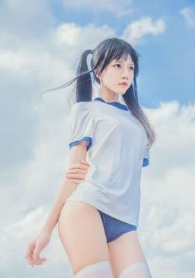 李采潭妈妈的职业