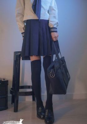 韩剧一边面膜