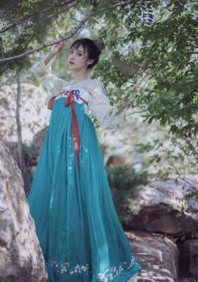 年轻漂亮的岳5韩国片