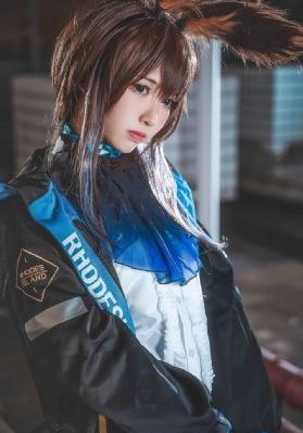 女大学生的沙龙室在线观看